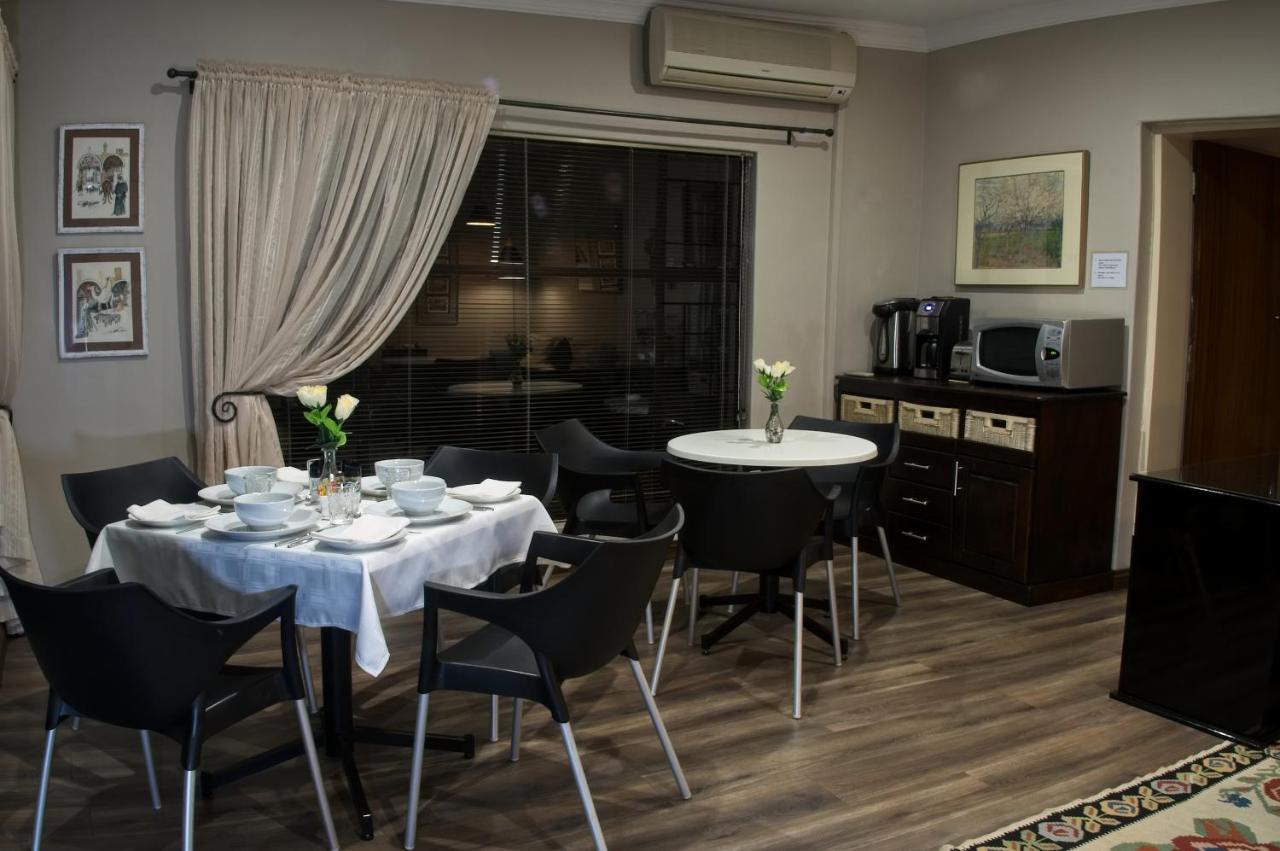Rest-A-While Guest House - Pretoria-Noord Exterior foto