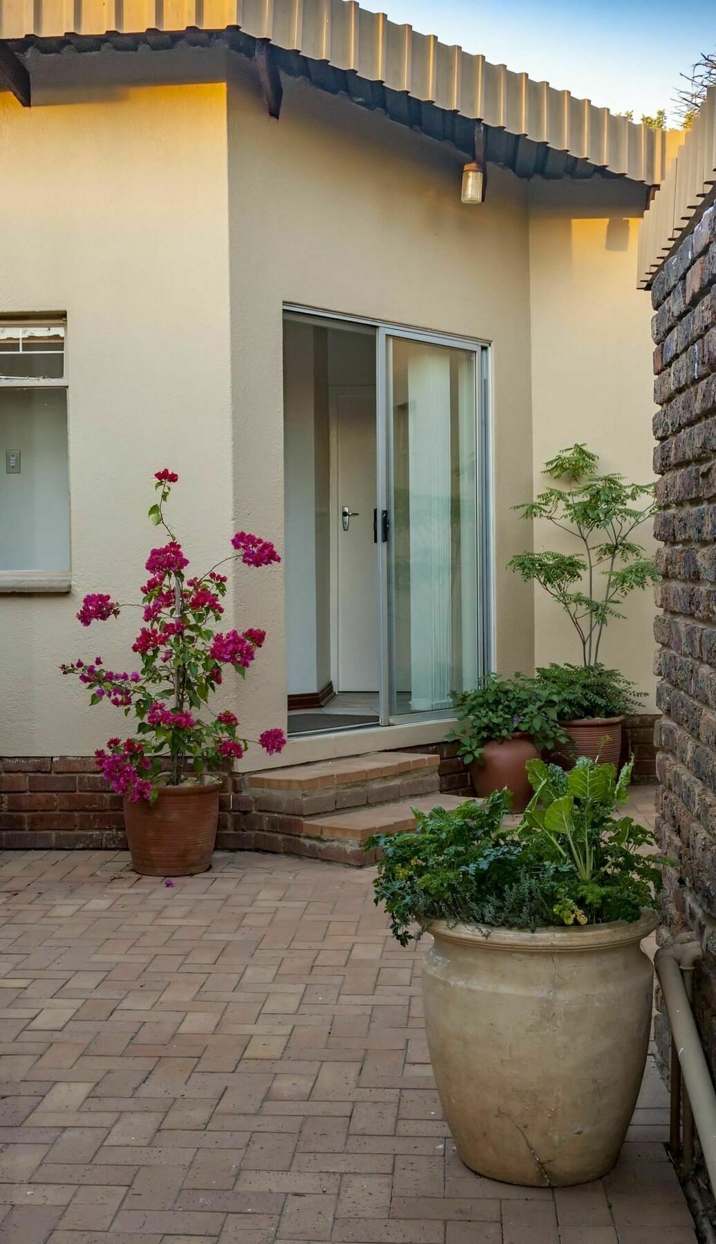 Rest-A-While Guest House - Pretoria-Noord Exterior foto